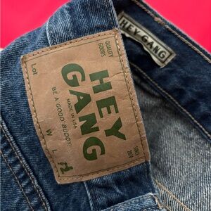 Hey Gang Women's Cropped Blue Jeans Size 28